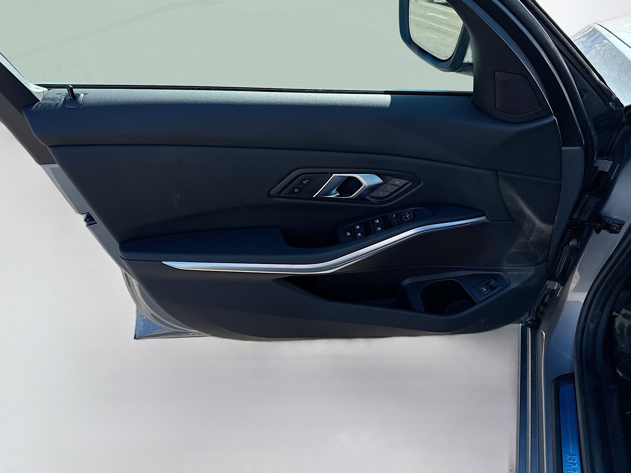 New 2026 BMW 330i Sedan w/ Convenience Package image 23