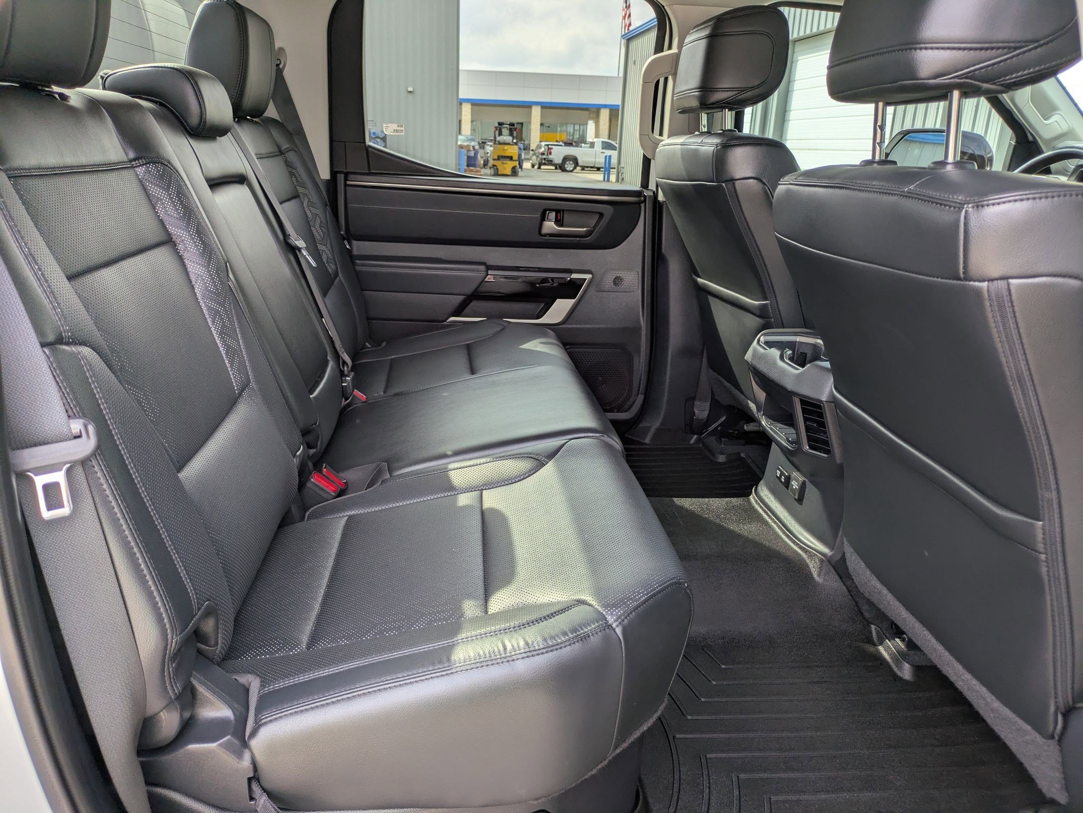 Used 2024 Toyota Tundra Limited image 23