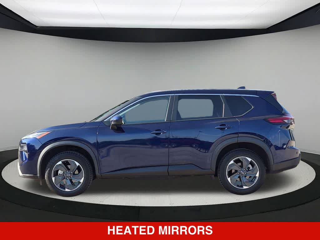 Used 2024 Nissan Rogue SV AWD/4WD image 3