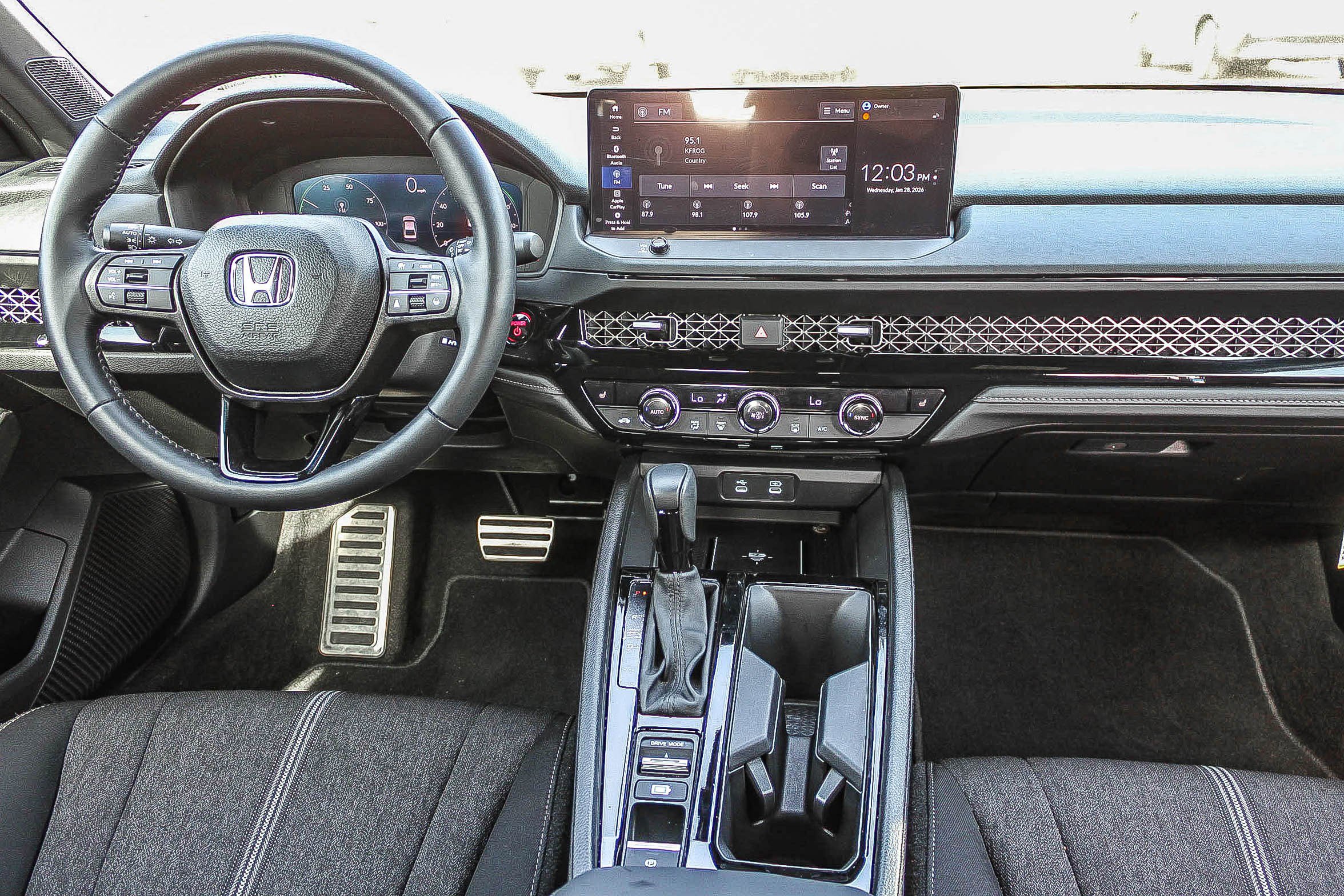 Used 2025 Honda Accord Sport image 14