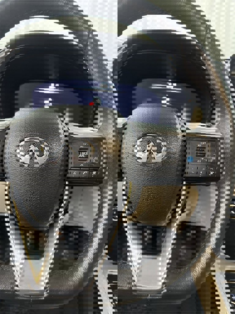 Used 2023 INFINITI QX60 Luxe image 17