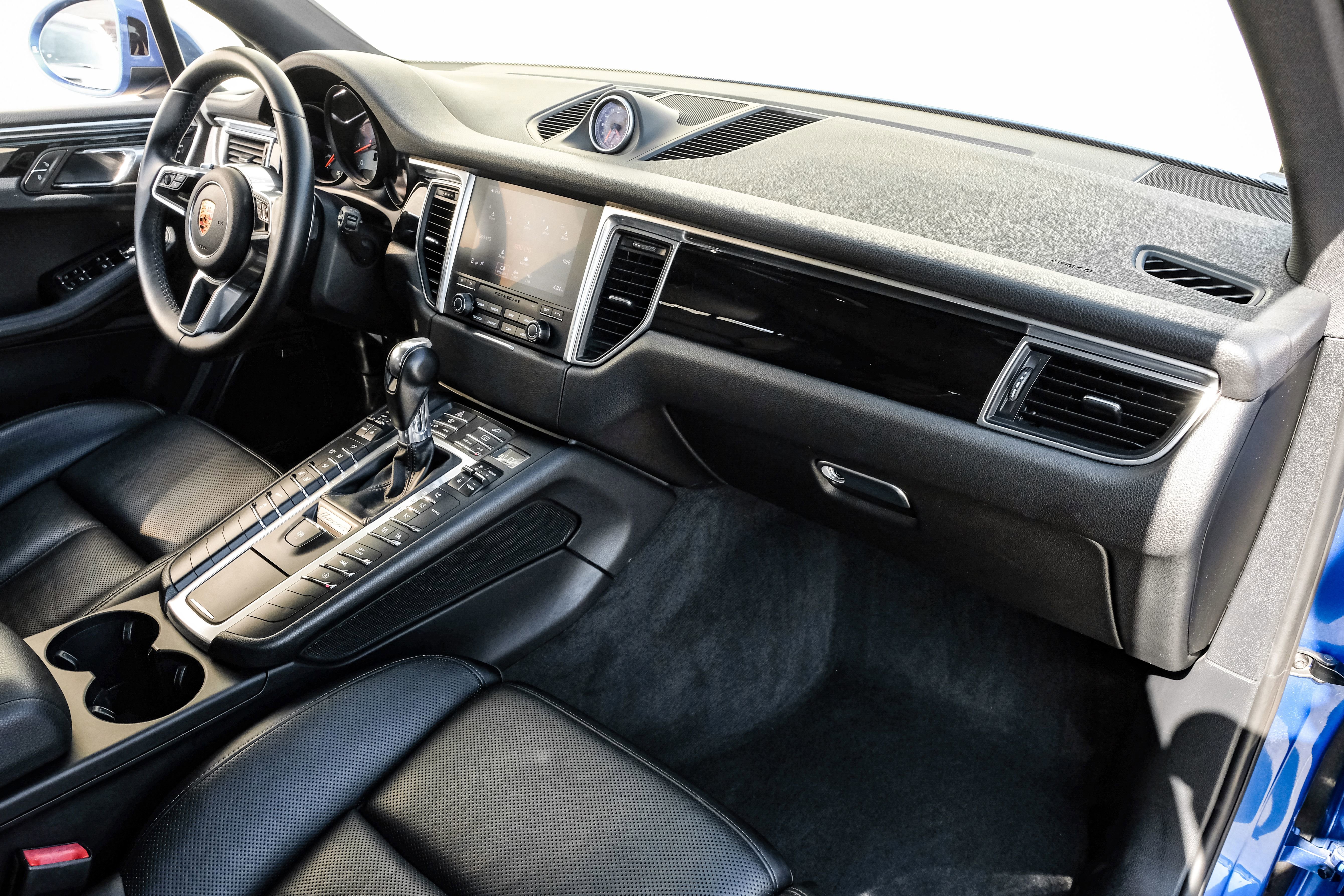 Used 2017 Porsche Macan S image 12