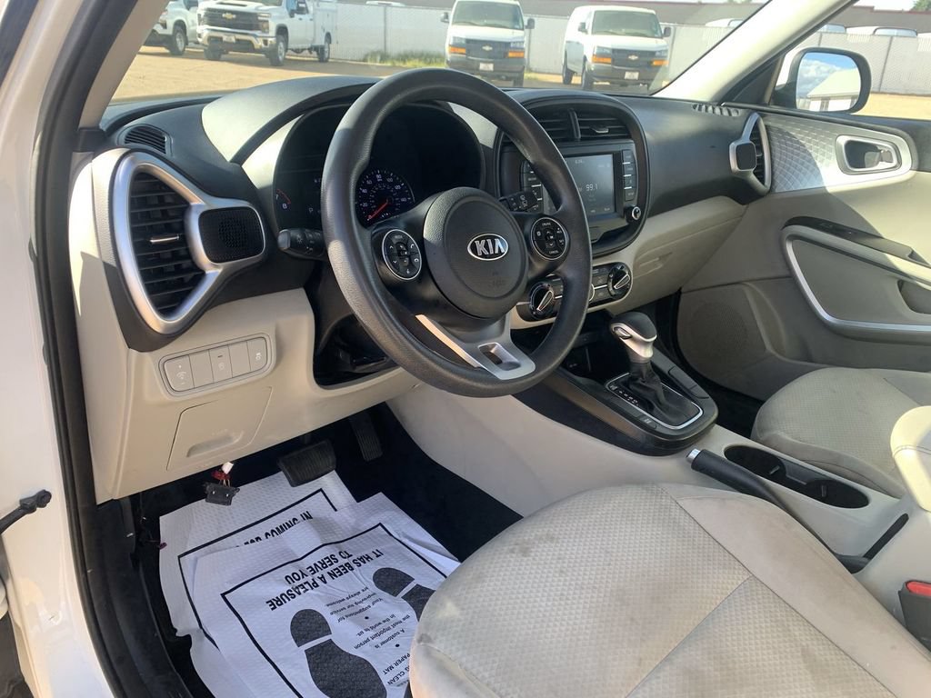 Used 2021 Kia Soul LX FWD image 7