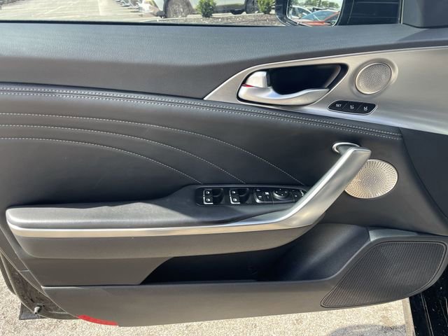 Used 2023 Kia Stinger GT2 image 11