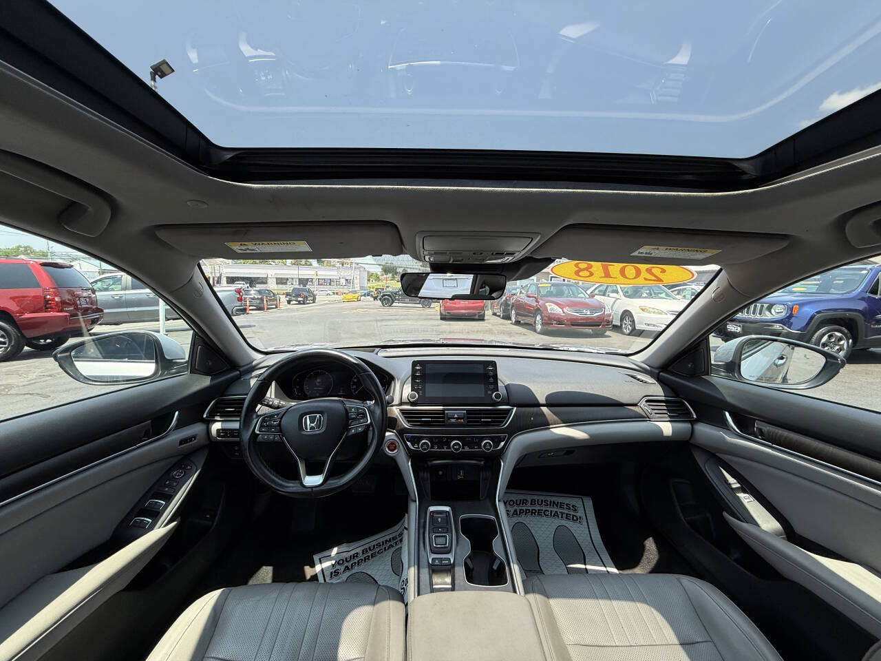 Used 2018 Honda Accord Touring image 13