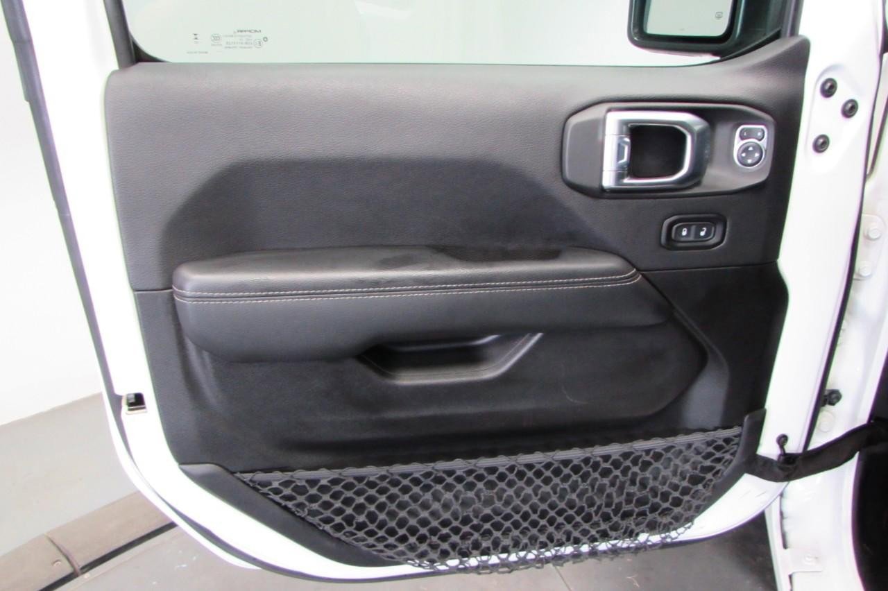 Used 2023 Jeep Wrangler Unlimited Sahara image 13