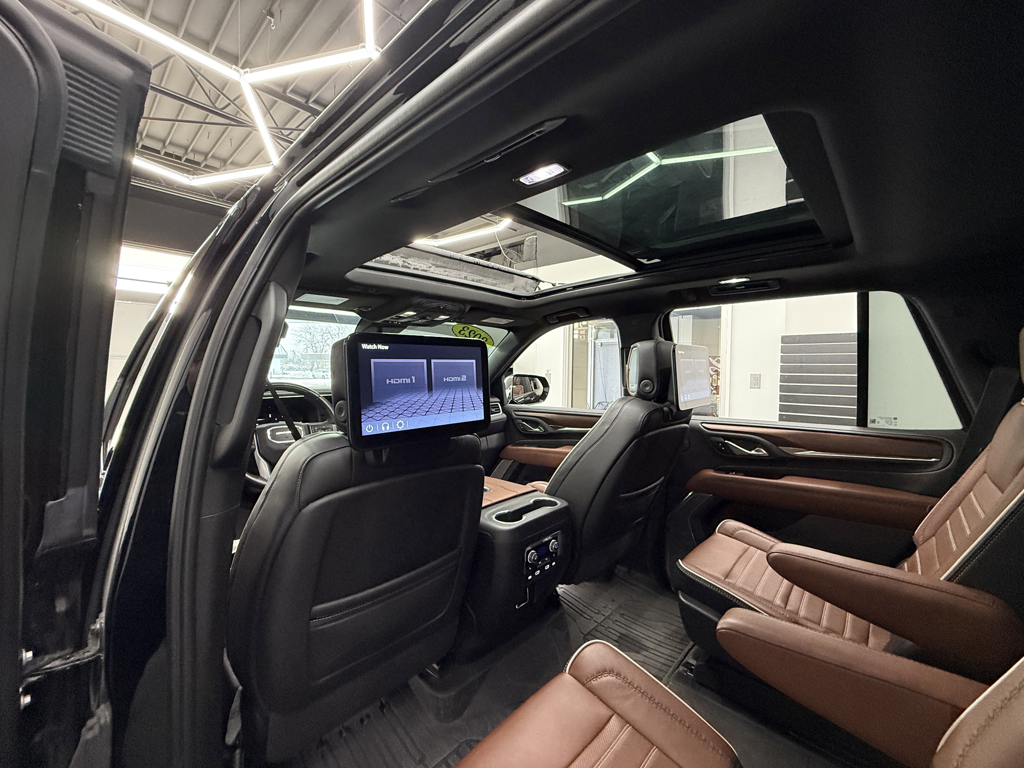 Used 2023 GMC Yukon Denali Ultimate image 22