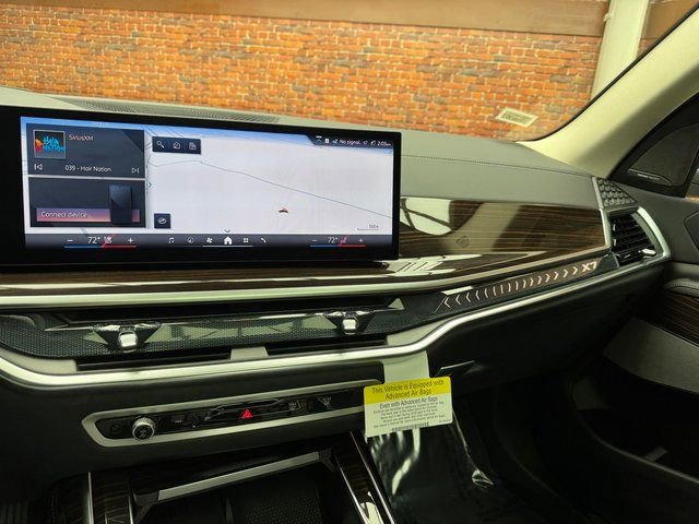 Used 2026 BMW X7 xDrive40i AWD/4WD image 17