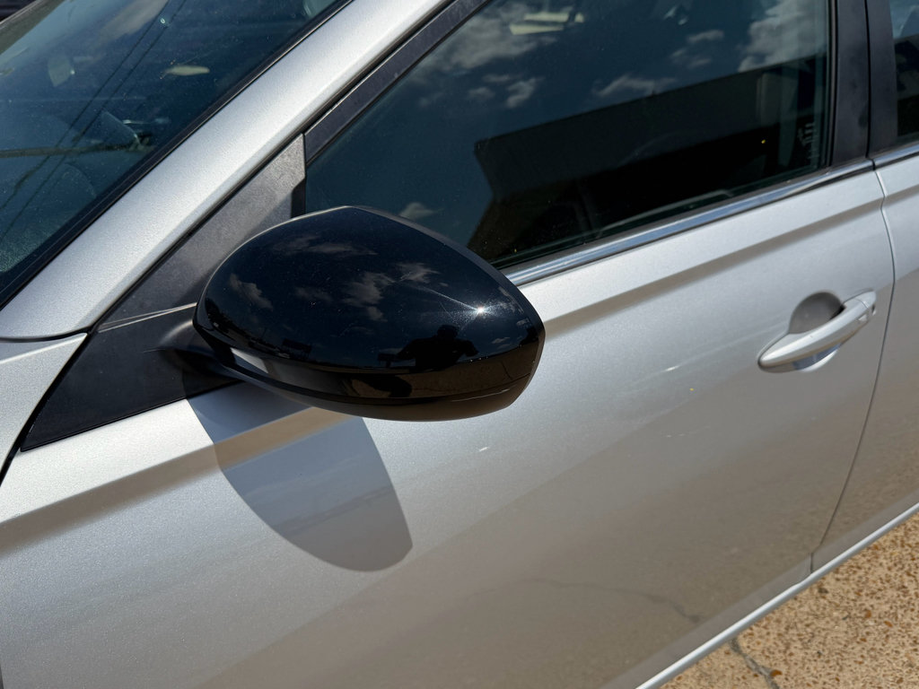 Used 2019 Nissan Altima 2.5 SR FWD image 12