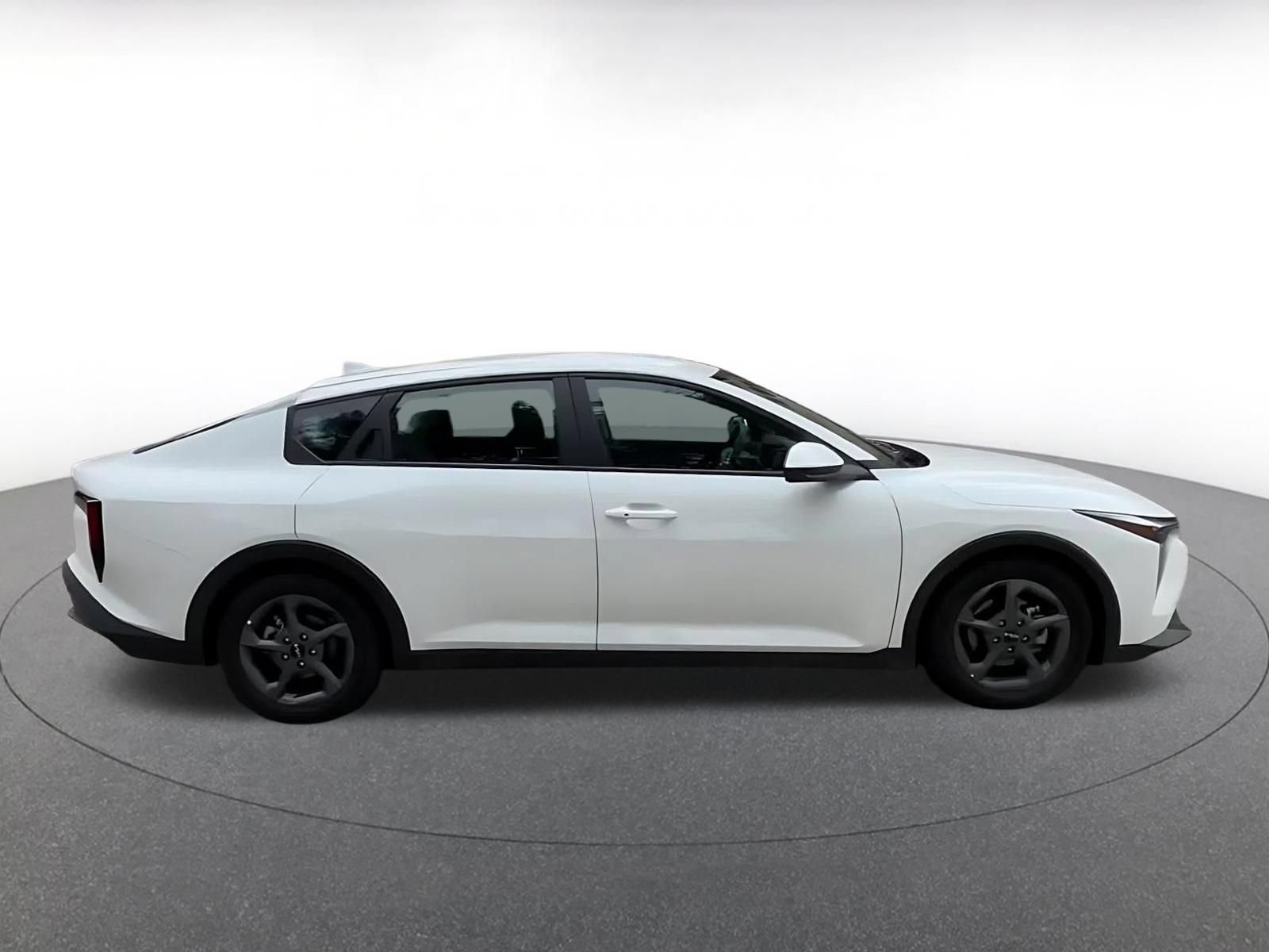 Used 2025 Kia K4 FWD image 16
