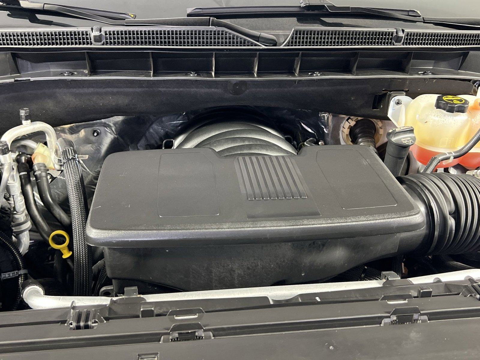 Used 2025 GMC Yukon XL Denali image 29