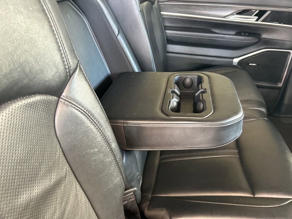 Used 2023 Jeep Wagoneer Series III w/ Preferred Equipment Group image 30