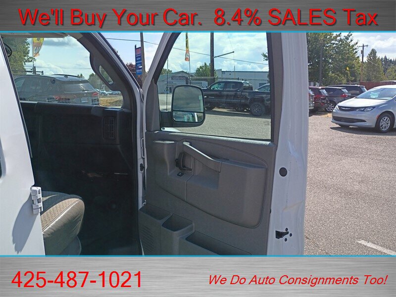 Used 2017 Chevrolet Express 3500 LT w/ LT Preferred Equipment Group RWD image 21