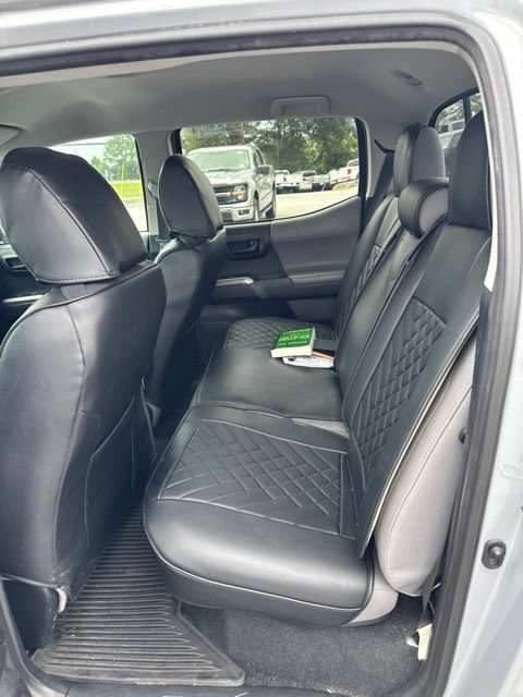 Used 2019 Toyota Tacoma SR5 RWD image 15
