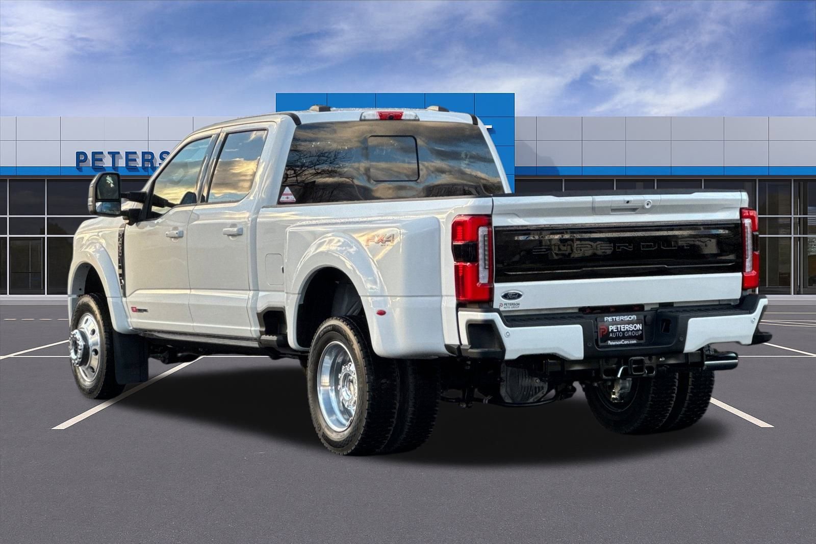 Used 2026 Ford F450 Platinum w/ FX4 Off-Road Package image 6