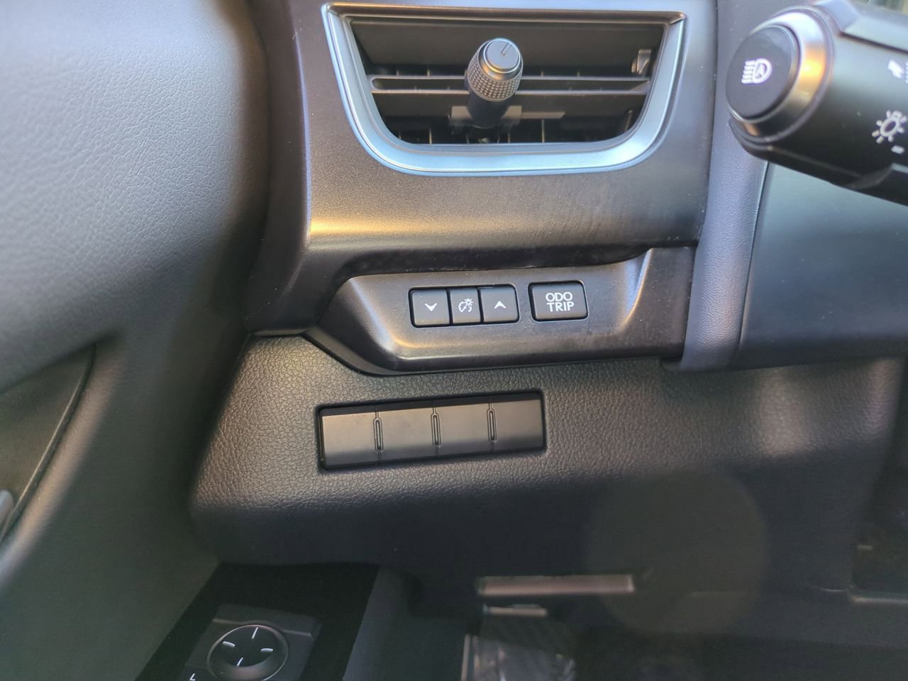 Certified 2021 Lexus UX 250h image 21