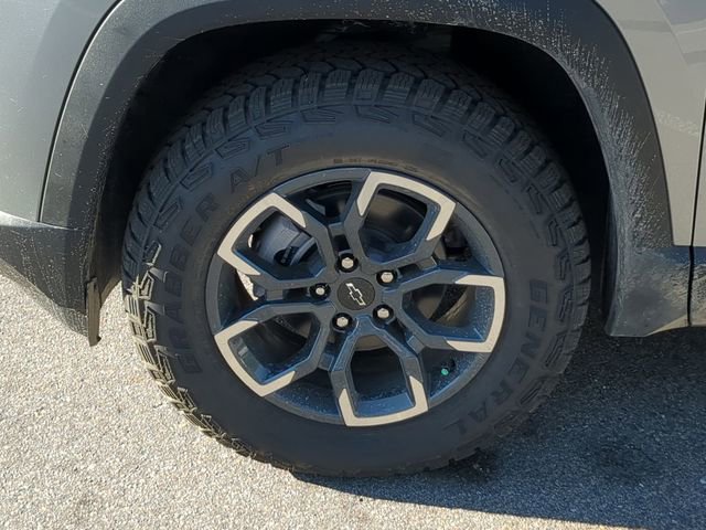 New 2026 Chevrolet Equinox ACTIV w/ Convenience Package III FWD image 16