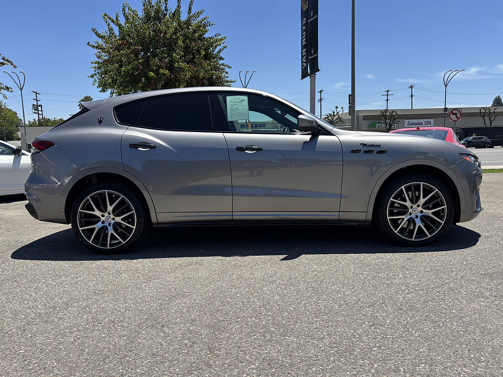 Used 2022 Maserati Levante Modena AWD/4WD image 2