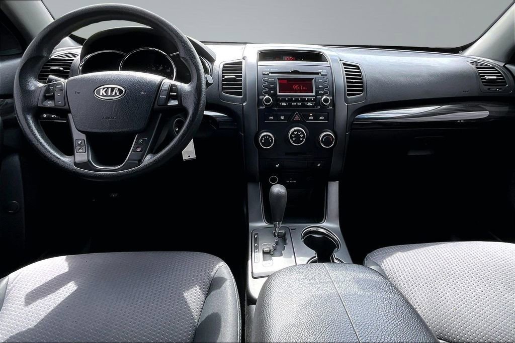 Used 2012 Kia Sorento LX w/ Convenience Pkg FWD image 16
