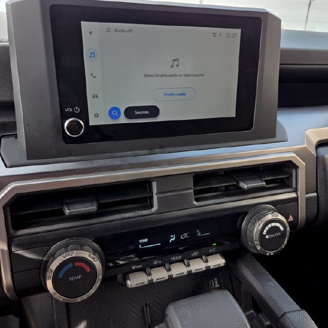 Used 2025 Toyota 4Runner SR5 AWD/4WD image 19