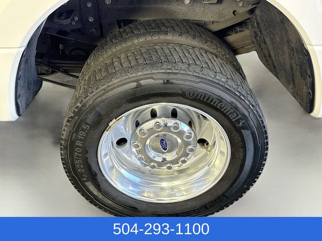 Used 2022 Ford F450 Platinum w/ FX4 Off-Road Package image 31