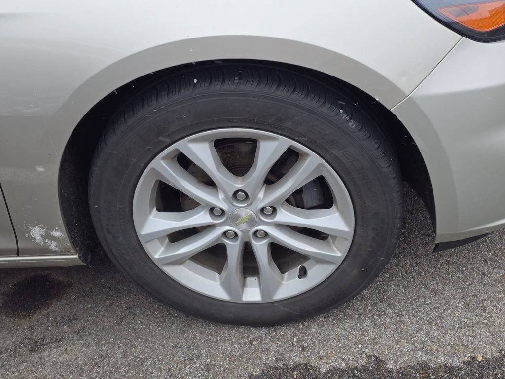 Used 2016 Chevrolet Malibu LT w/ Leather Package image 5