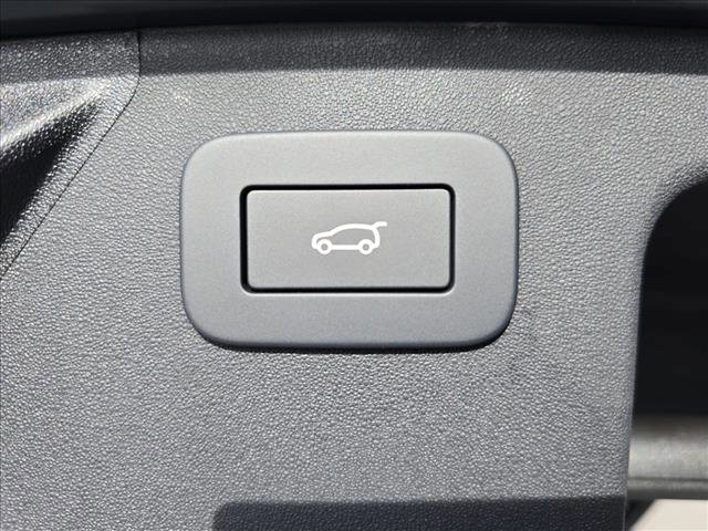 New 2025 Land Rover Discovery Sport Dynamic SE image 14