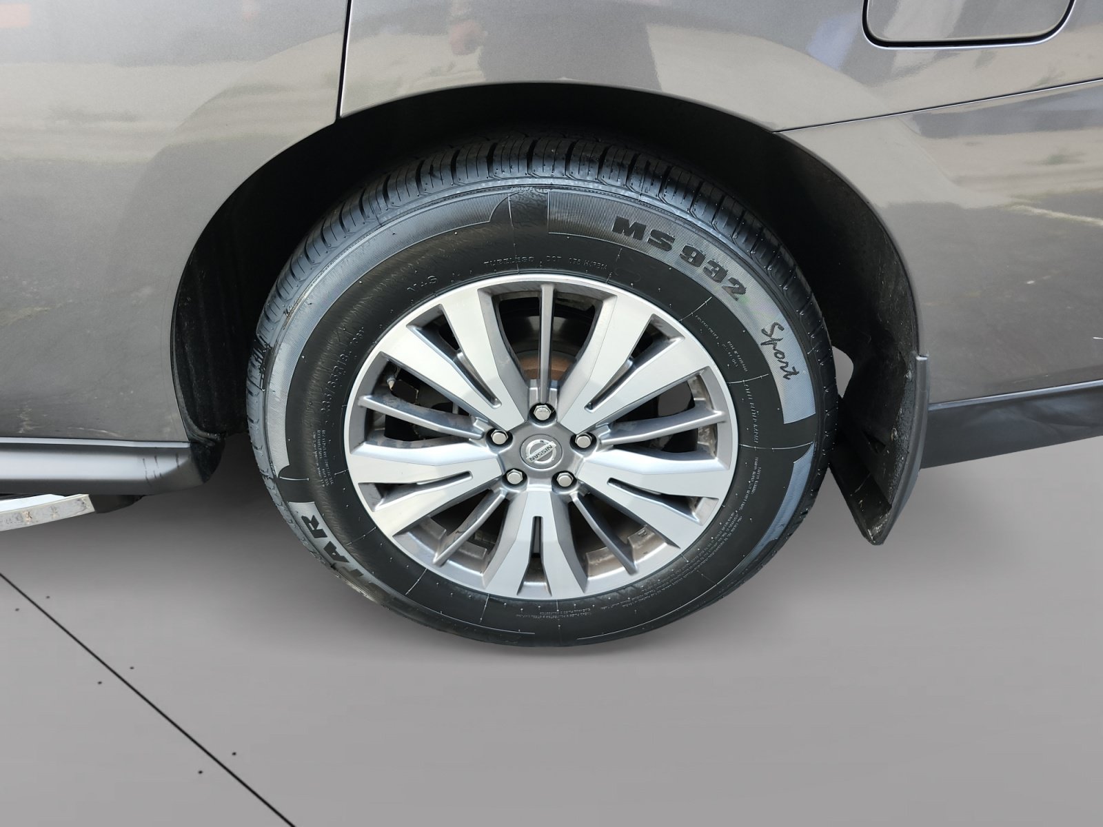 Used 2020 Nissan Pathfinder SV FWD image 14