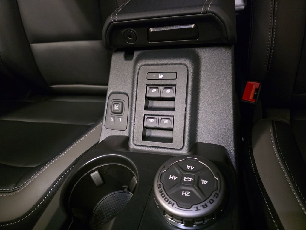 New 2026 Ford Bronco Outer Banks w/ Sasquatch Package image 13