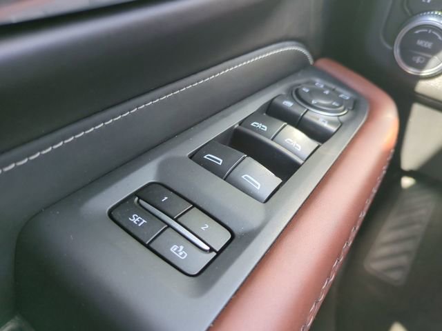 Used 2023 GMC Yukon Denali Ultimate w/ LPO, Floor Liner Package image 28