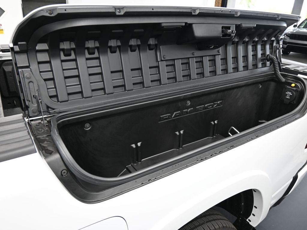 Used 2025 RAM 1500 Limited image 28