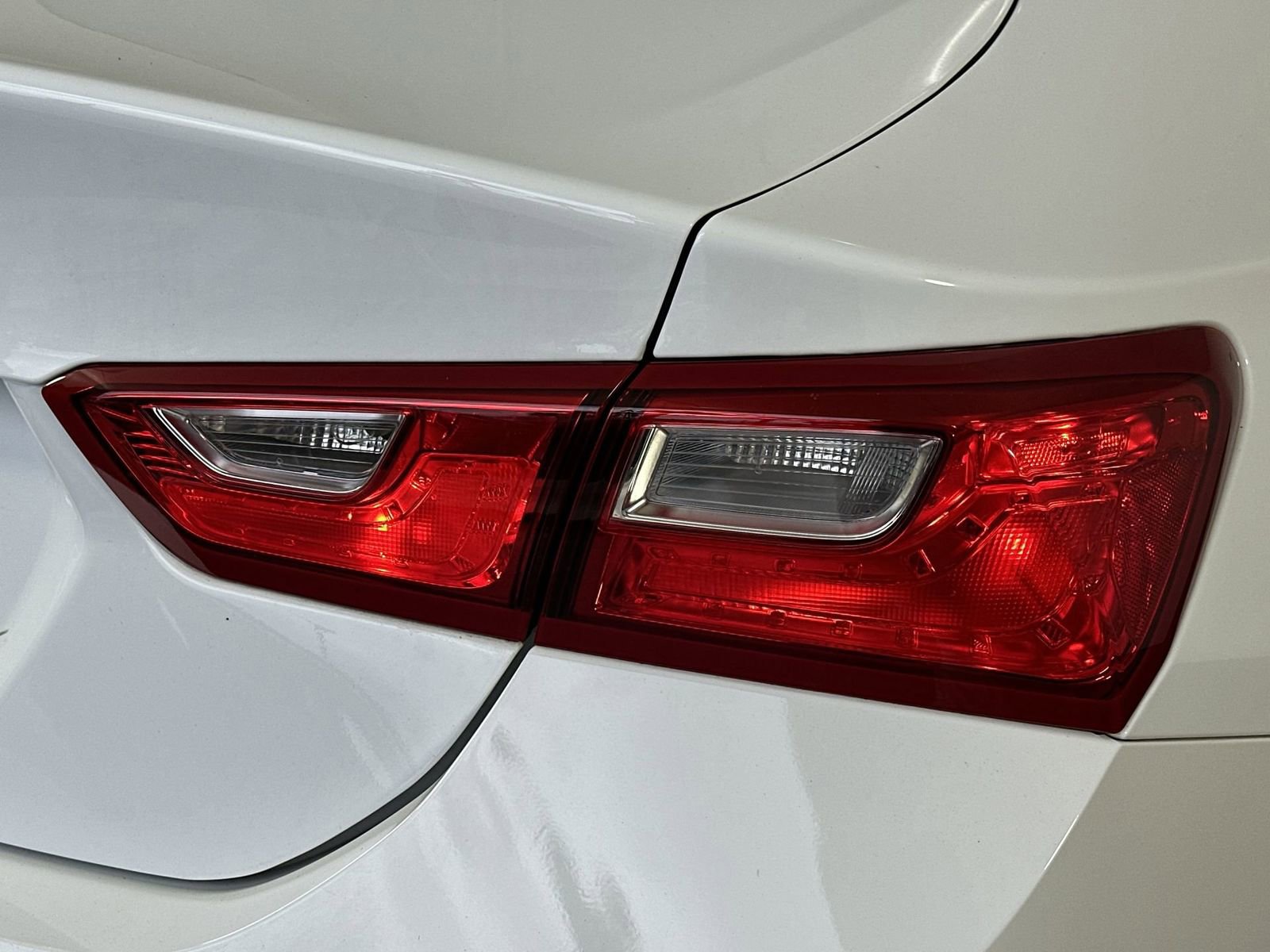 Used 2021 Chevrolet Malibu LS image 30