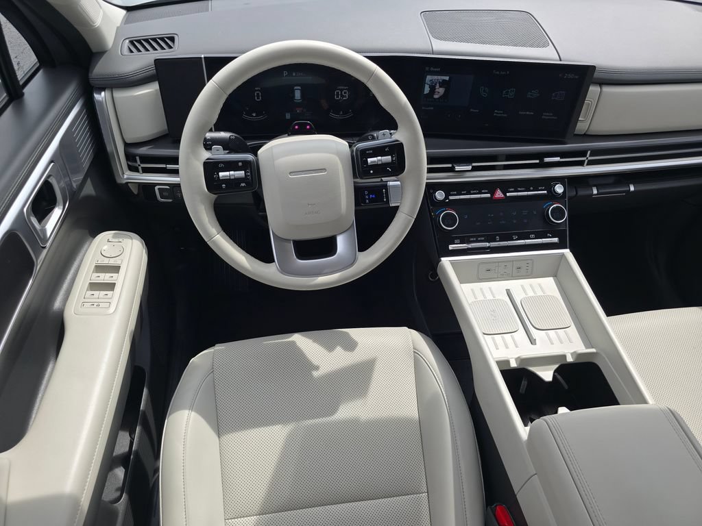 Used 2025 Hyundai Santa Fe SEL FWD image 22