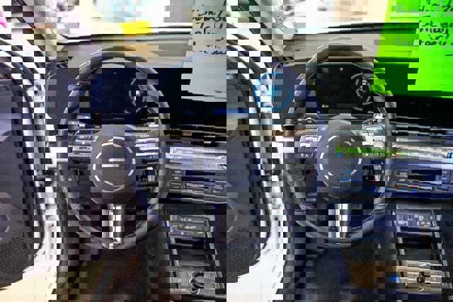 New 2025 Hyundai Kona SEL image 8