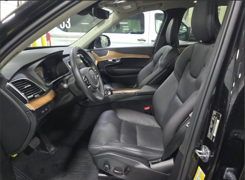 Used 2024 Volvo XC90 T8 Plus w/ Protection Package Premier image 12