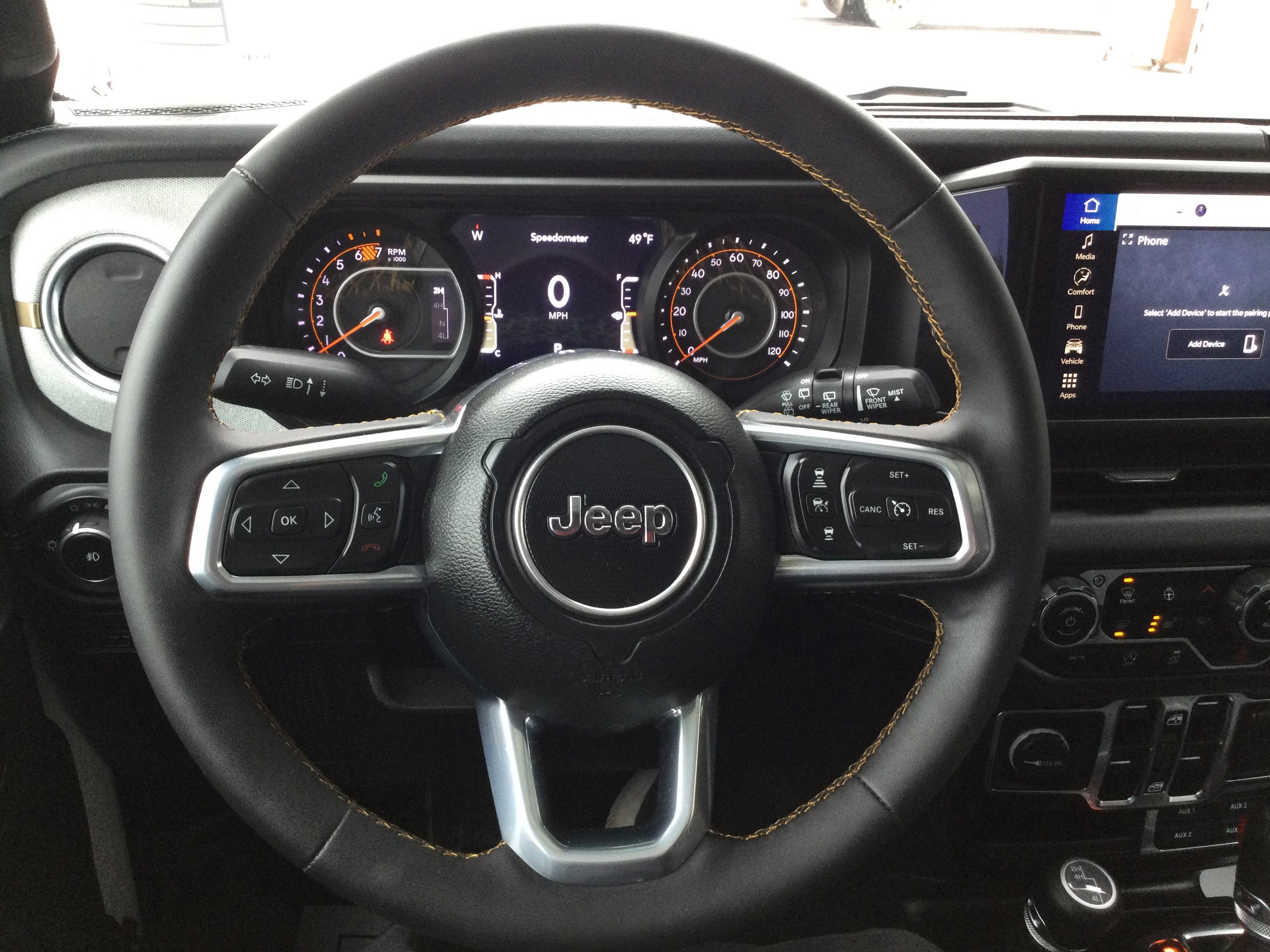 Used 2024 Jeep Wrangler Sahara image 16