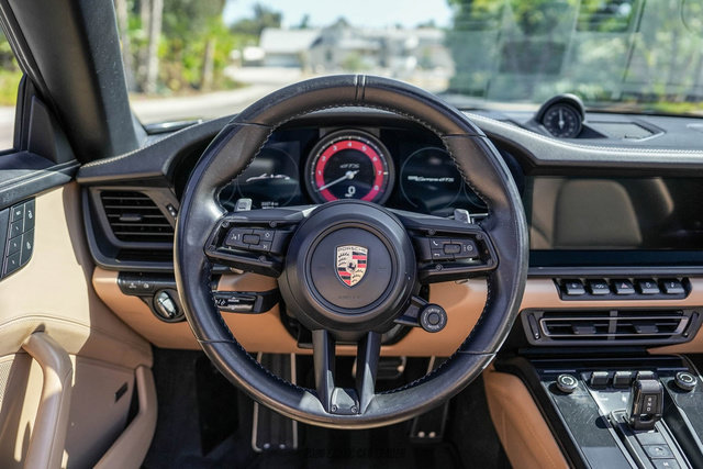 Used 2024 Porsche 911 Cabriolet image 40