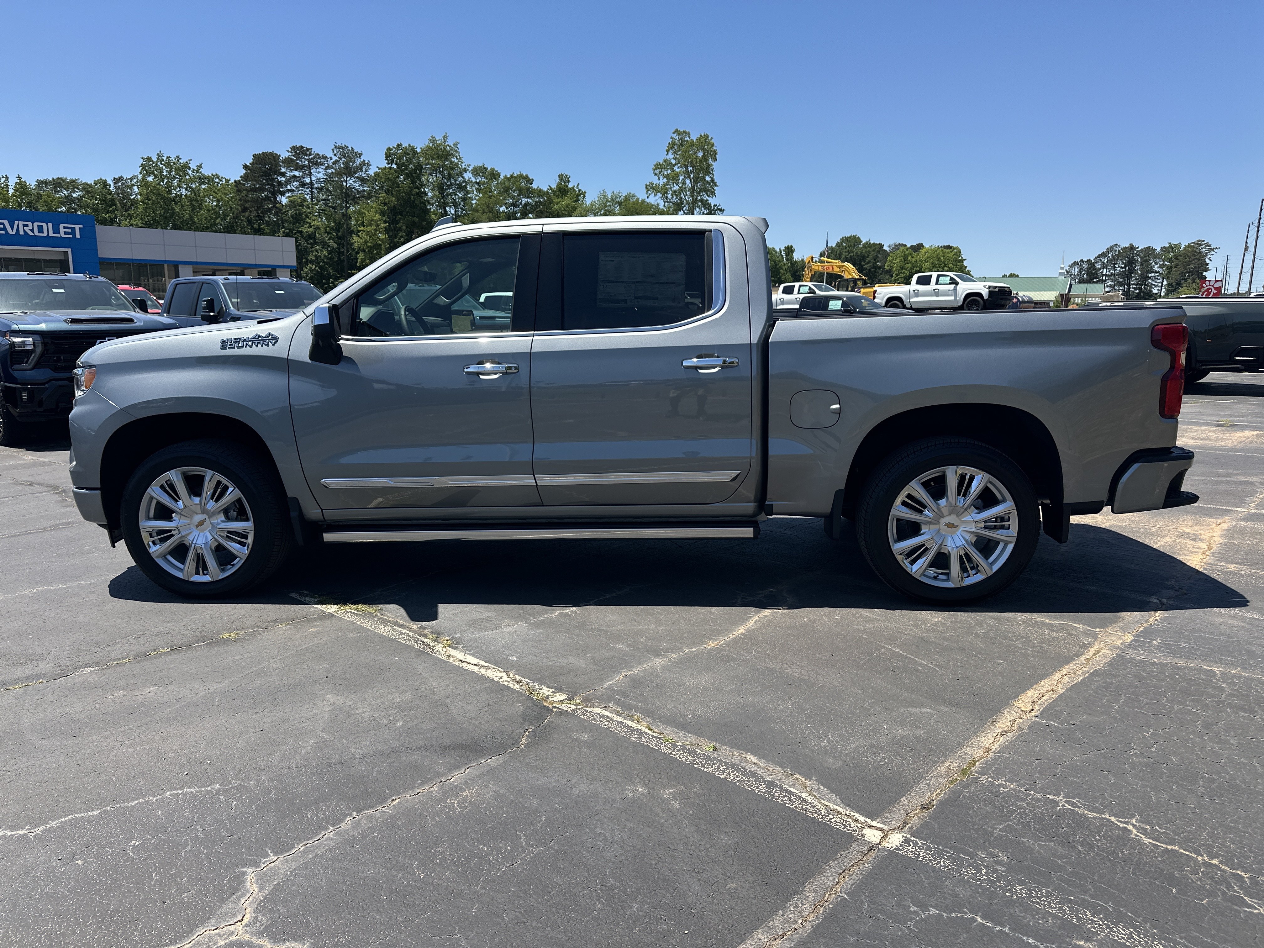 New 2026 Chevrolet Silverado 1500 High Country AWD/4WD image 6