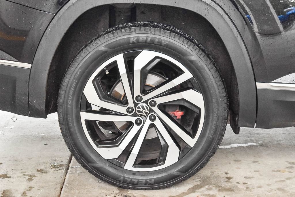 Used 2021 Volkswagen Atlas SEL Premium image 11