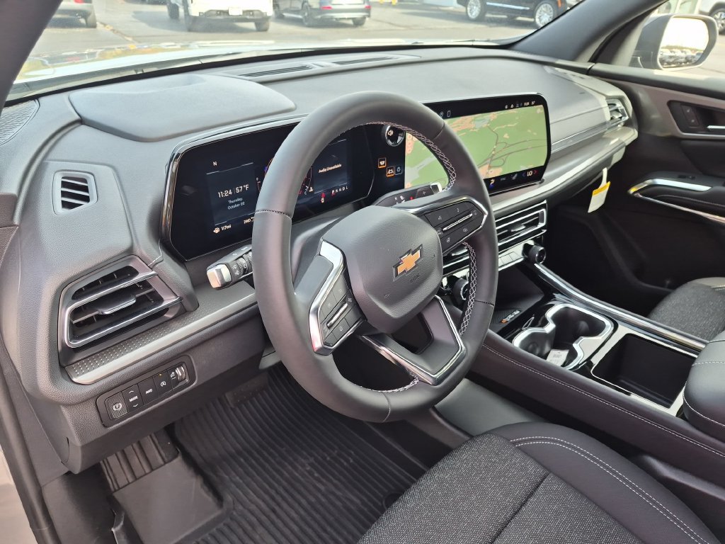 New 2027 Chevrolet Traverse LT w/ LPO, Floor Liner Package AWD/4WD image 13