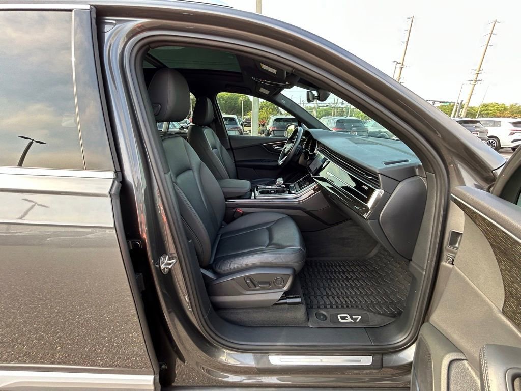 Used 2021 Audi Q7 3.0T Premium Plus w/ Executive Package AWD/4WD image 47
