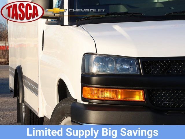 New 2024 Chevrolet Express 3500 w/ Power Convenience Package RWD image 4