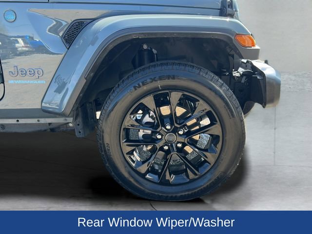 Used 2025 Jeep Wrangler Unlimited Sahara w/ Safety Group image 27