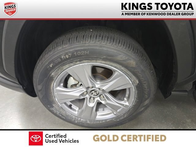 Used 2025 Toyota RAV4 XLE AWD/4WD image 18