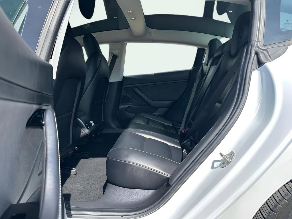 Used 2018 Tesla Model 3 Mid Range image 24