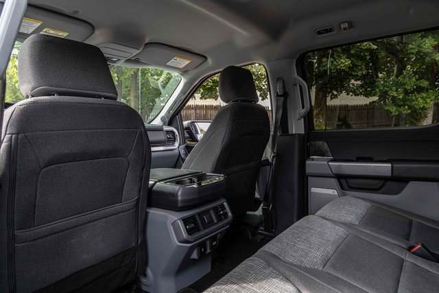 Used 2022 Ford F150 XLT w/ Equipment Group 302A High image 11