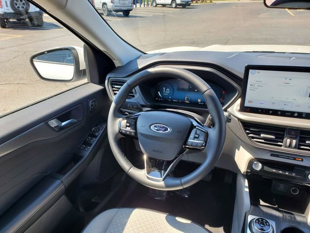 Used 2023 Ford Escape Active w/ Tech Pack #2 AWD/4WD image 8
