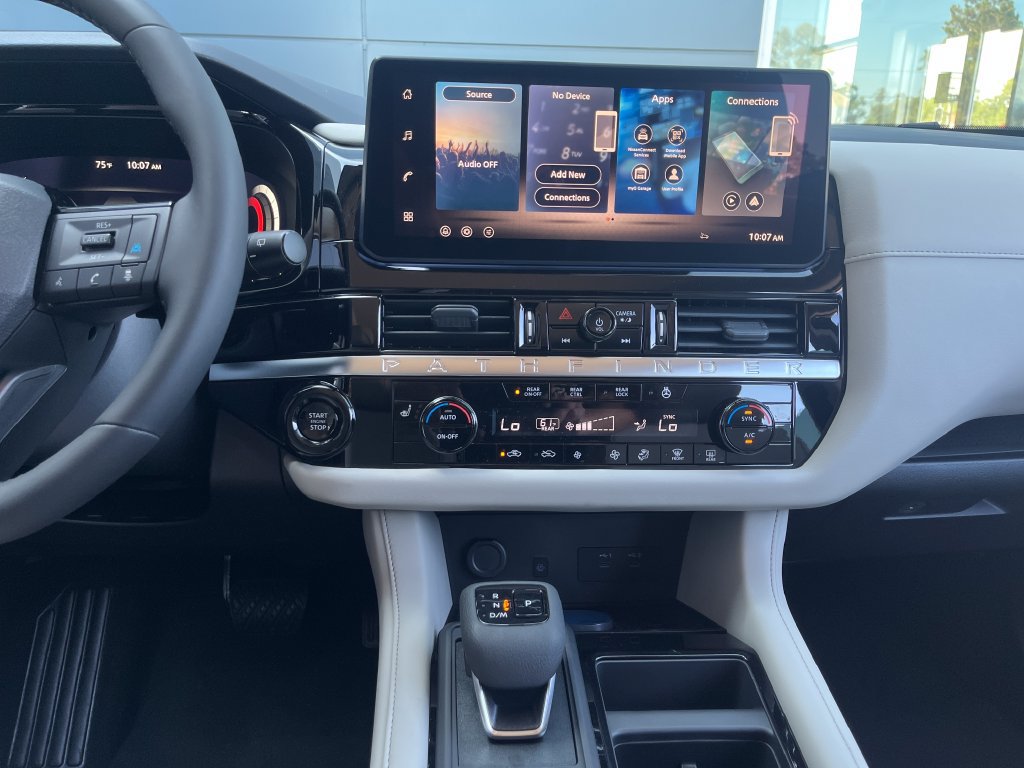 New 2026 Nissan Pathfinder SL FWD image 17