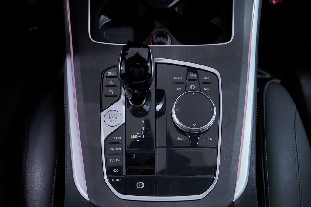 Used 2022 BMW X5 xDrive40i w/ M Sport Package image 14