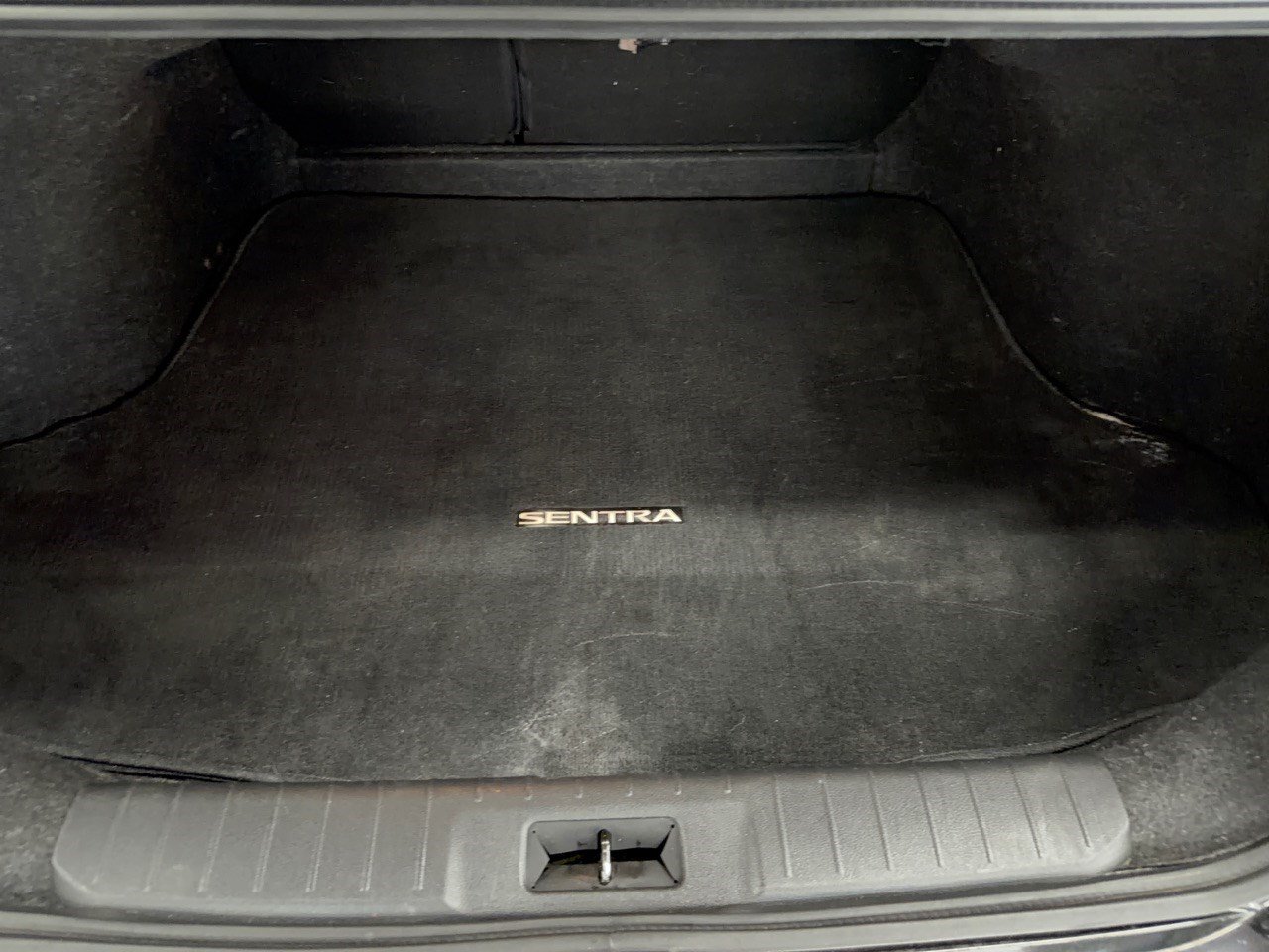 Used 2020 Nissan Sentra SV FWD image 28